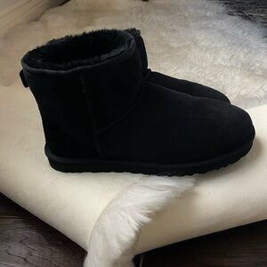 Vintage | HTF ugg Australia Classic black mini suede mens boots